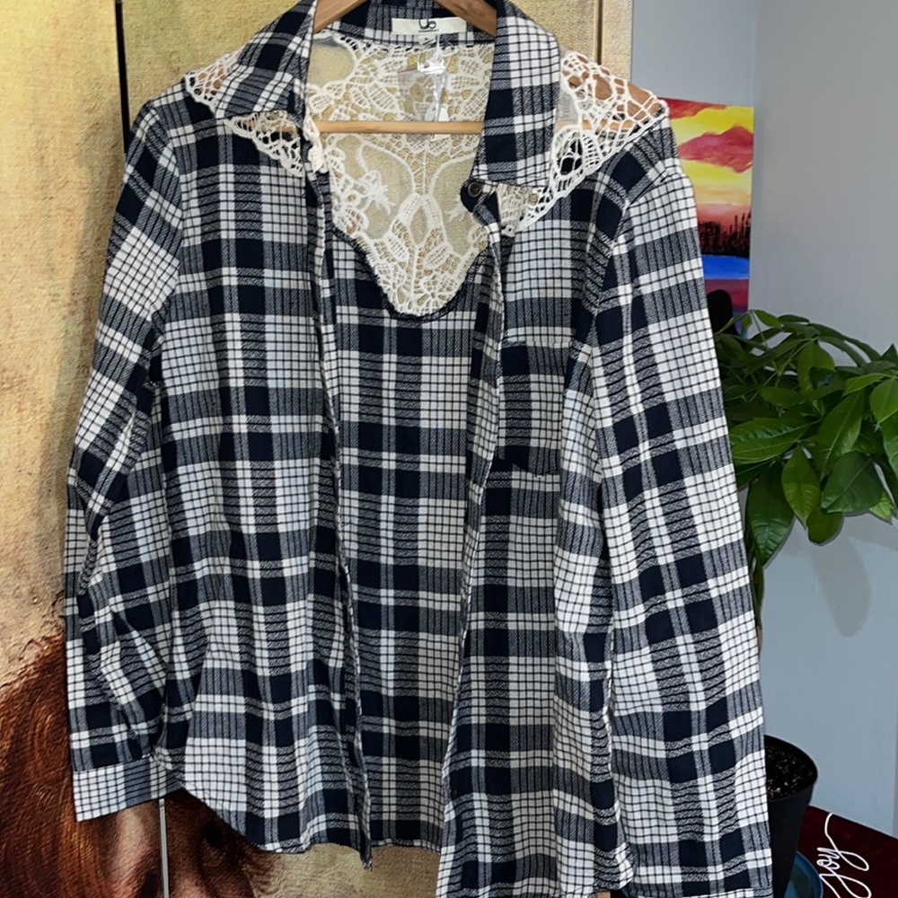5 for $25! YA Los Angeles button up long sleeve blouse